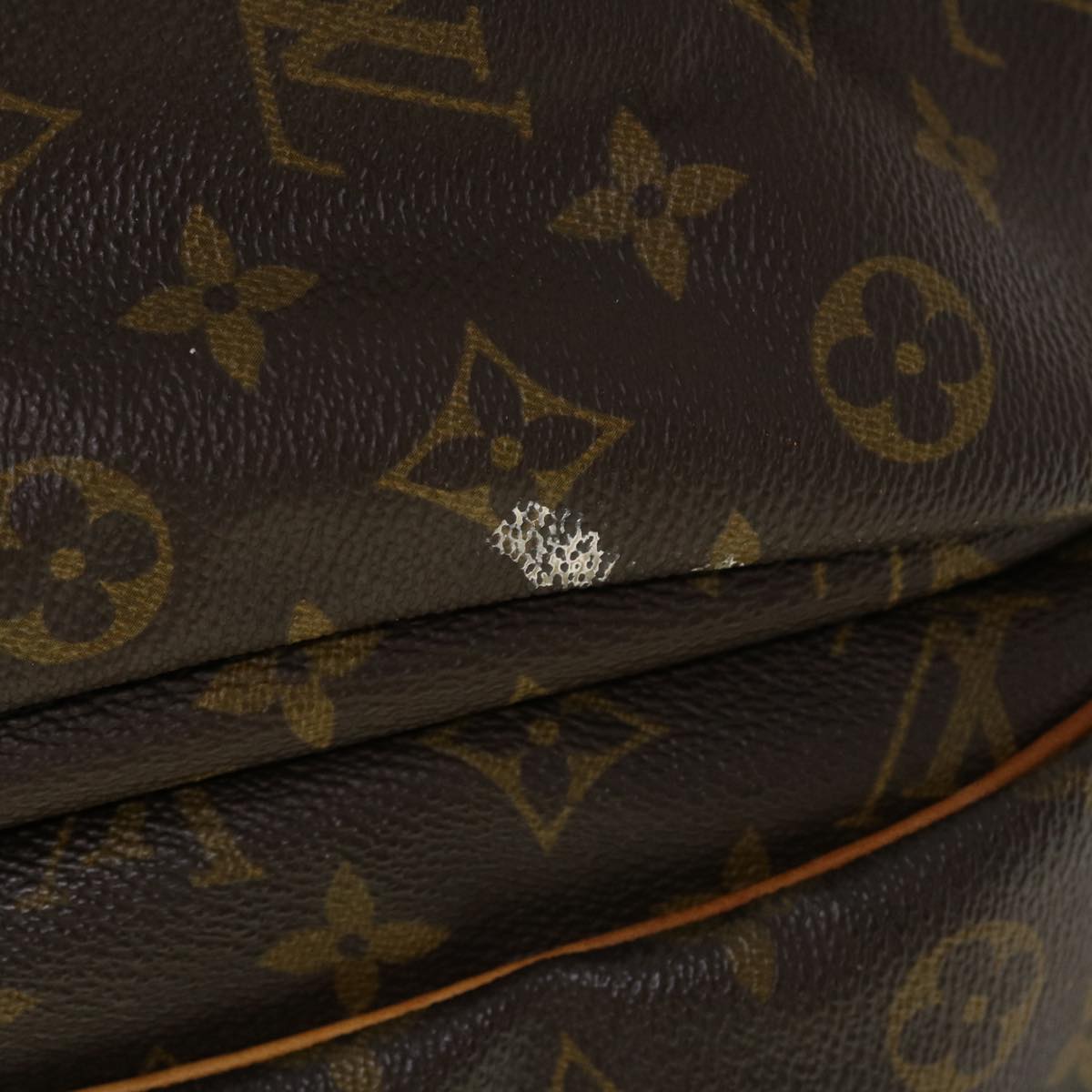 LOUIS VUITTON Monogram Saumur 43 Shoulder Bag M42252 LV Auth 41643