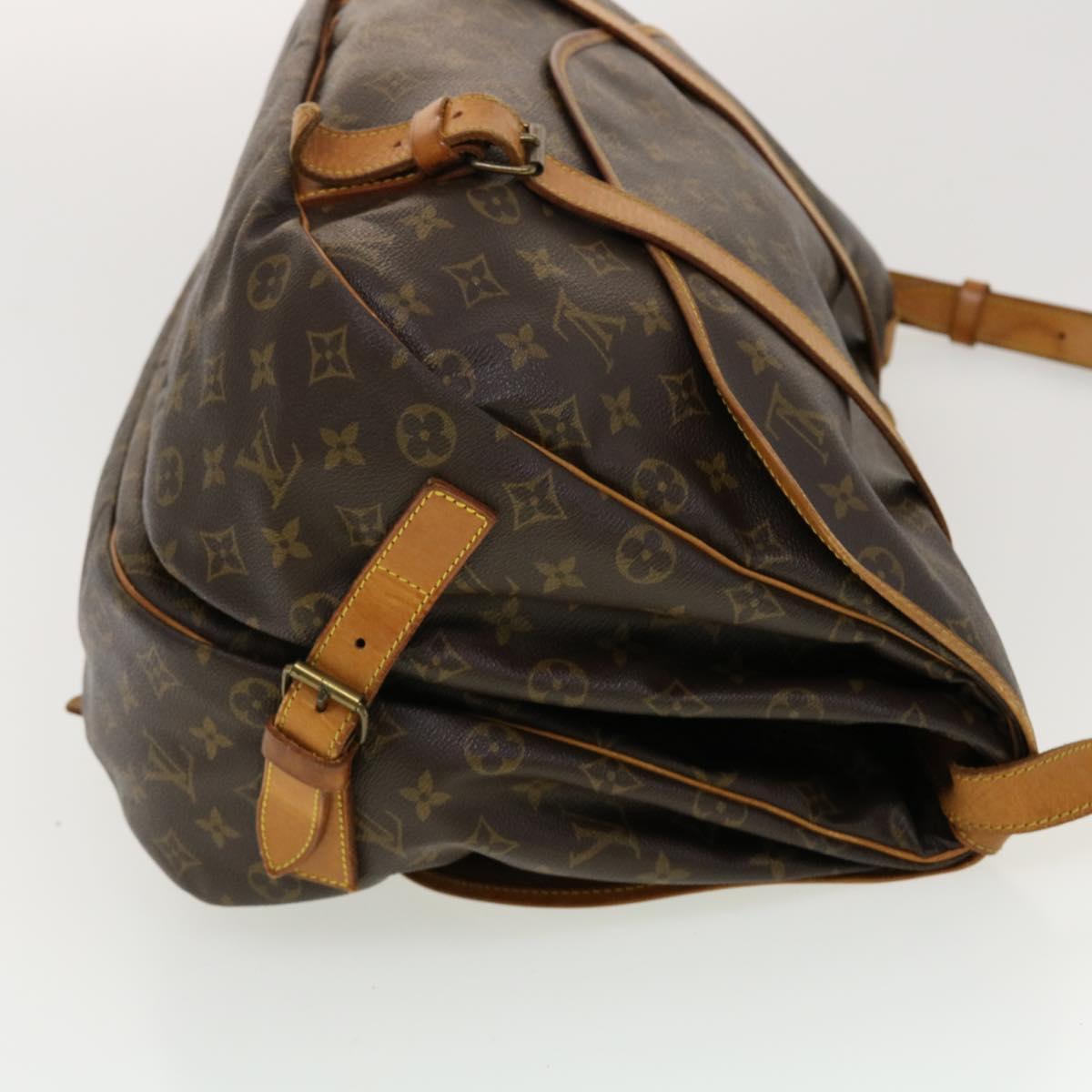 LOUIS VUITTON Monogram Saumur 43 Shoulder Bag M42252 LV Auth 41643