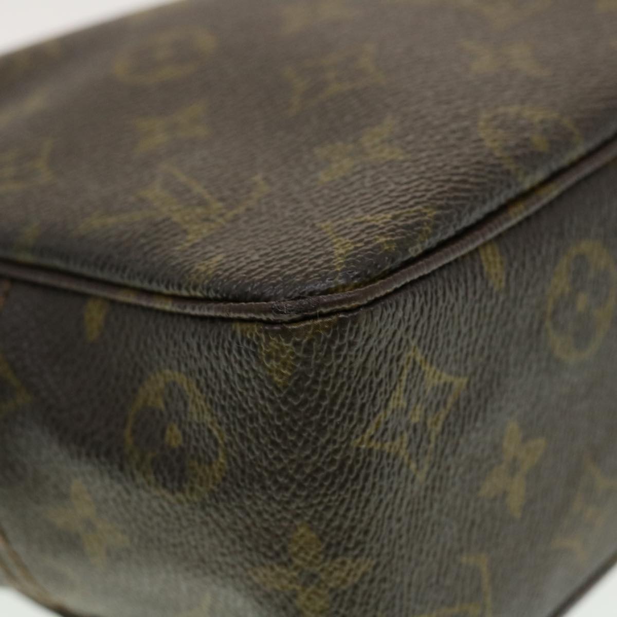 LOUIS VUITTON Monogram Trousse Toilette 28 Clutch Bag M47522 LV Auth 41650