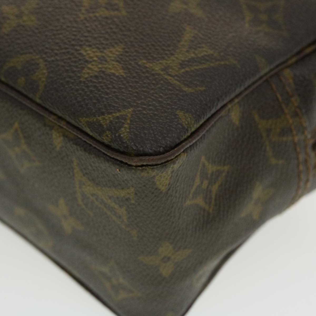 LOUIS VUITTON Monogram Trousse Toilette 28 Clutch Bag M47522 LV Auth 41650