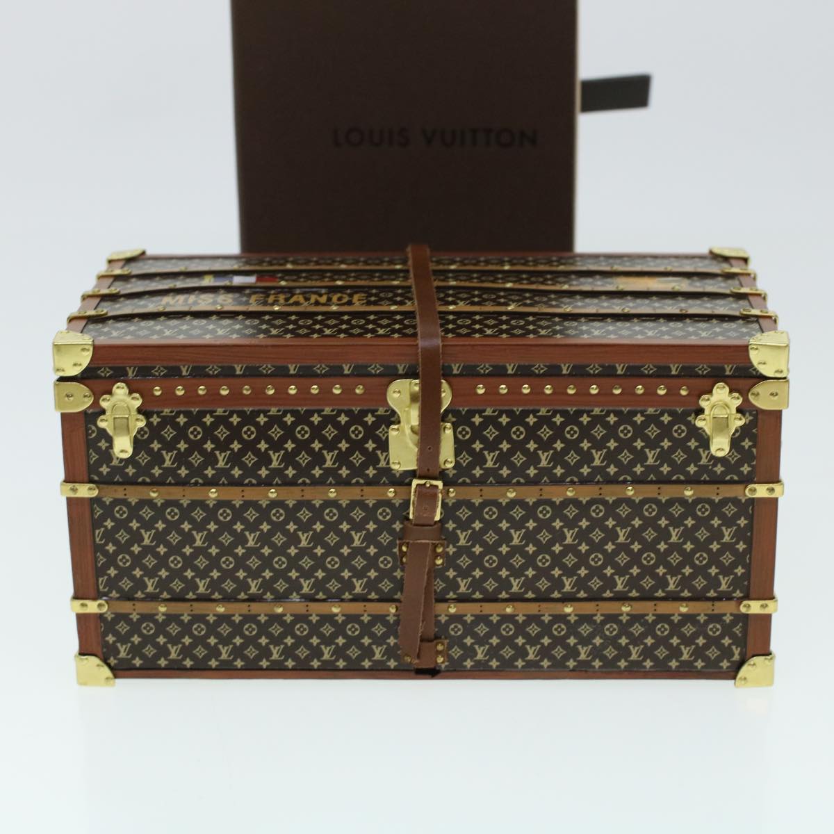 LOUIS VUITTON Miss France Paper Weight 2010 Brown M99408 LV Auth 42204A