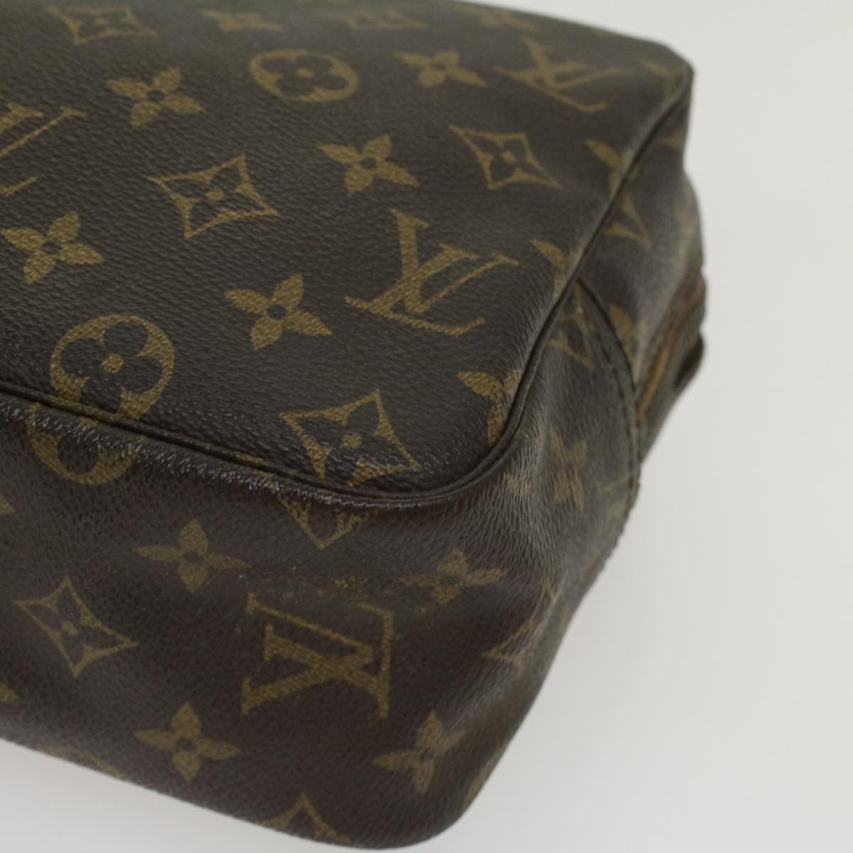 LOUIS VUITTON Monogram Trousse Toilette 28 Clutch Bag M47522 LV Auth 42222