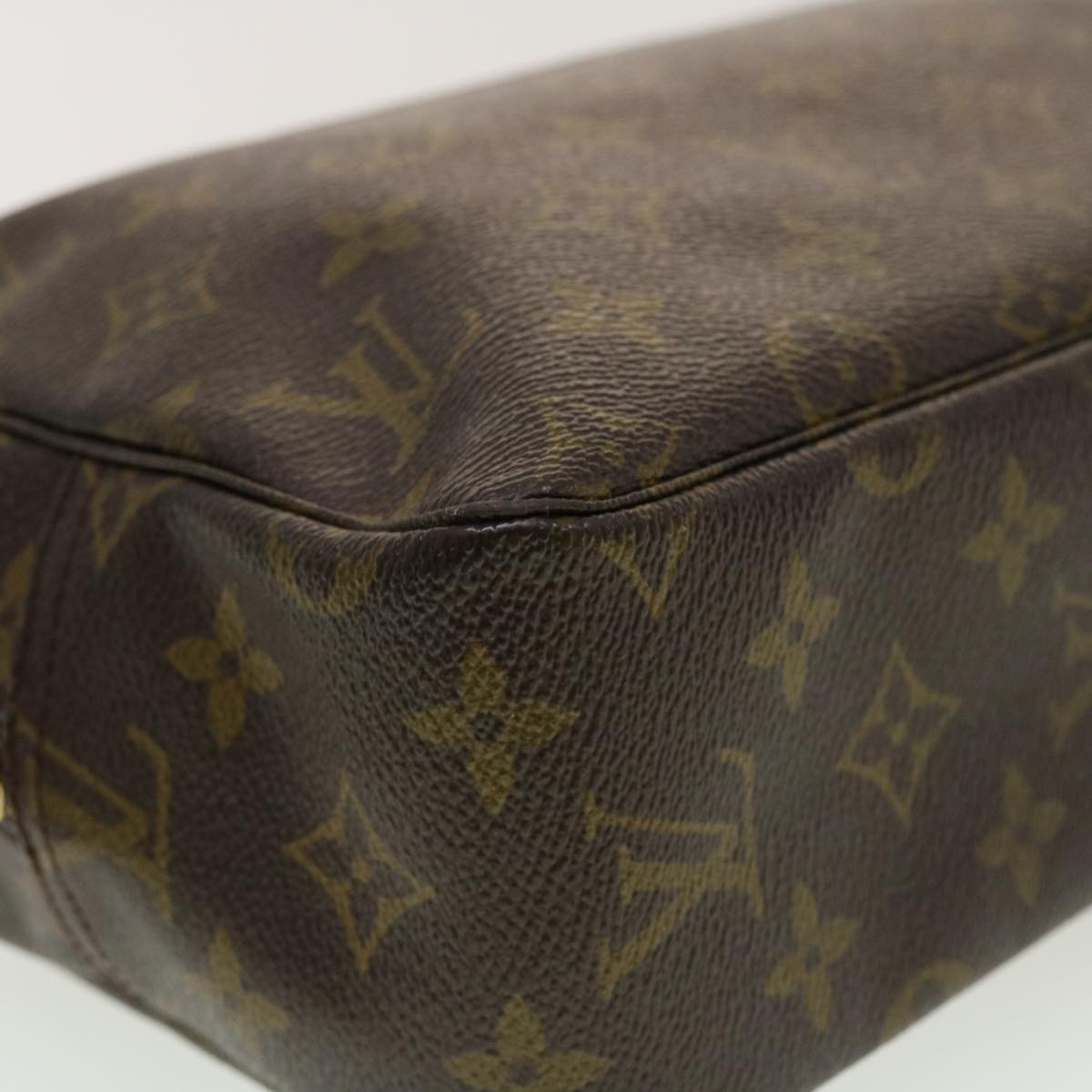 LOUIS VUITTON Monogram Trousse Toilette 28 Clutch Bag M47522 LV Auth 42511