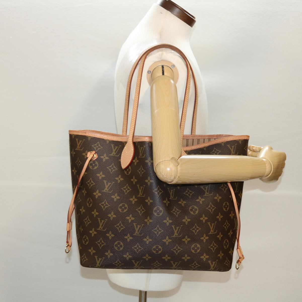 LOUIS VUITTON Monogram Neverfull MM Tote Bag M40156 LV Auth 42642