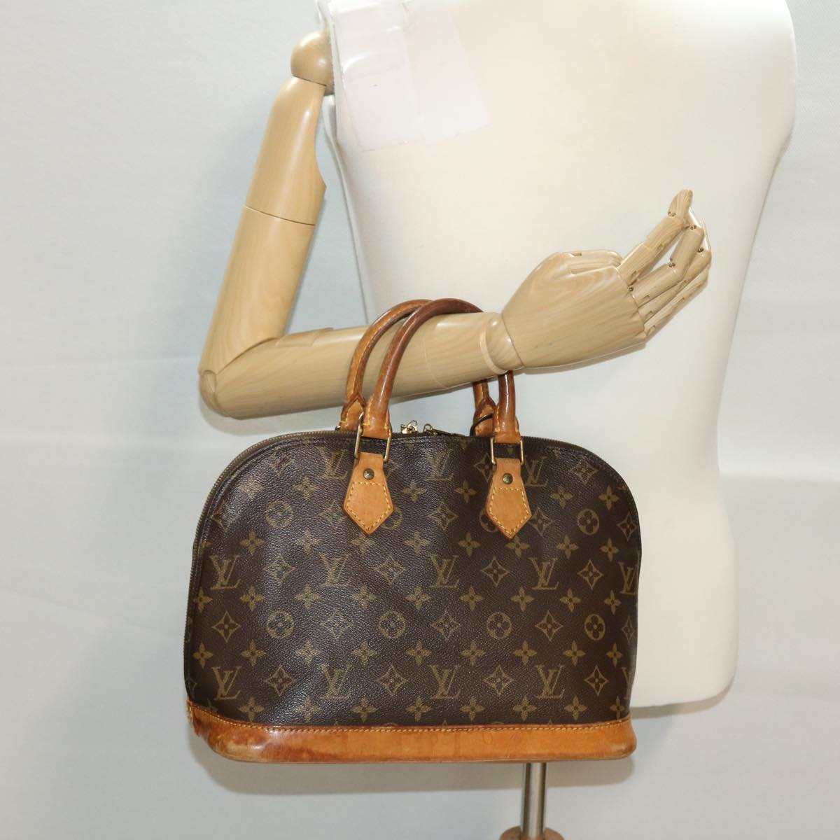 LOUIS VUITTON Monogram Alma Hand Bag M51130 LV Auth 42782