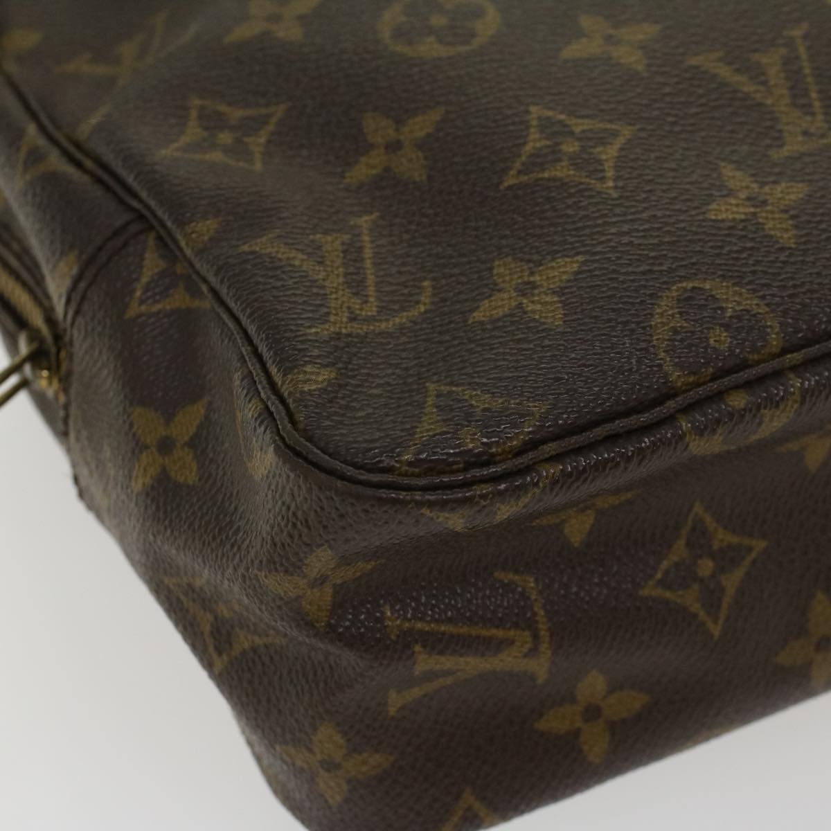 LOUIS VUITTON Monogram Trousse Toilette 28 Clutch Bag M47522 LV Auth 42816