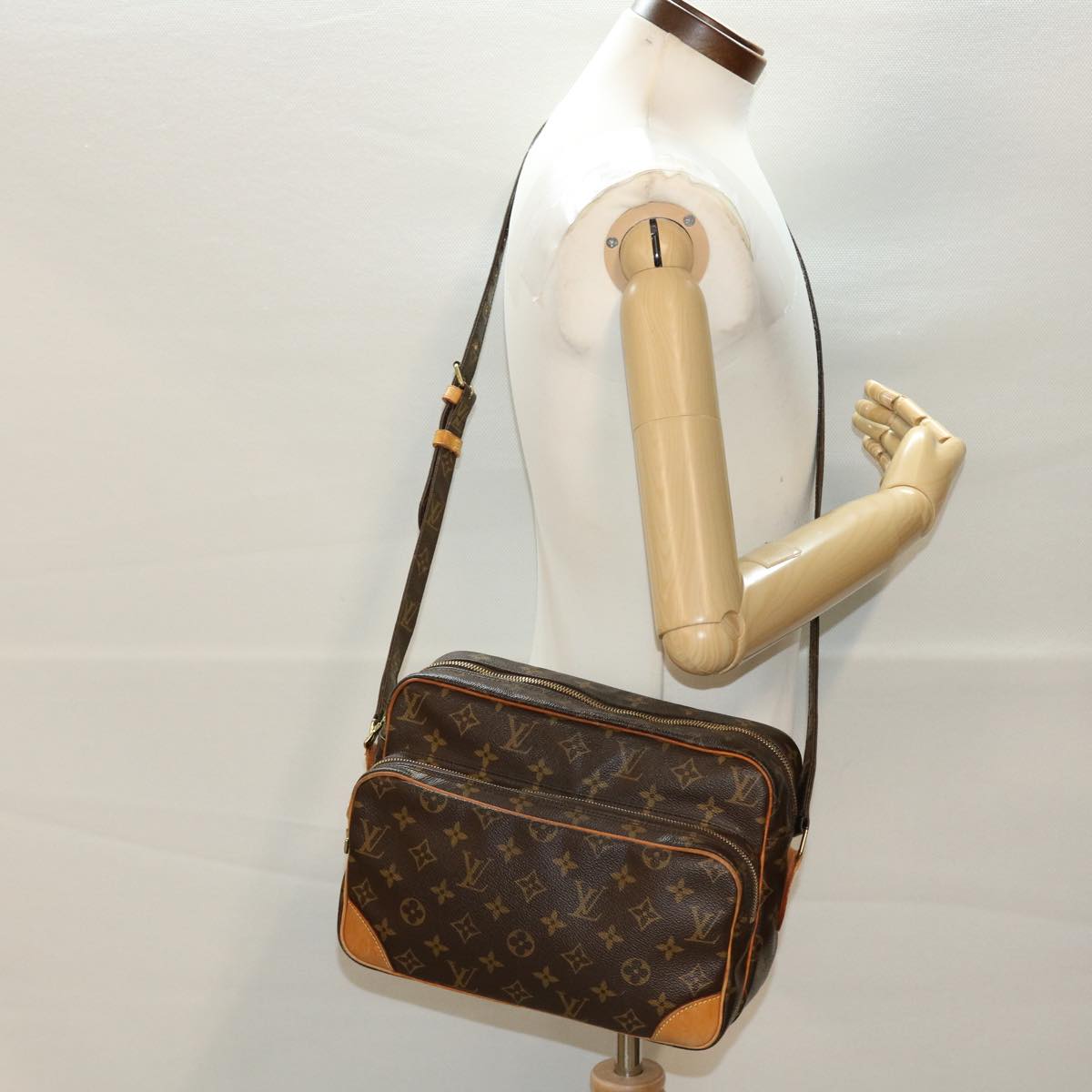 LOUIS VUITTON Monogram Nile Shoulder Bag M45244 LV Auth 42886