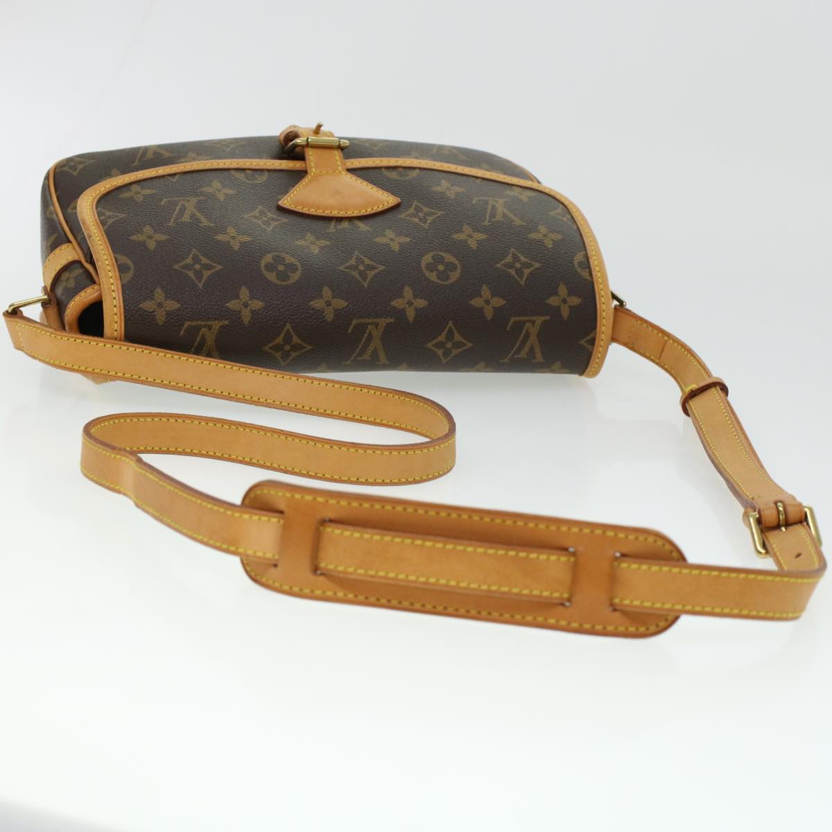 LOUIS VUITTON Monogram Sologne Shoulder Bag M42250 LV Auth 42899