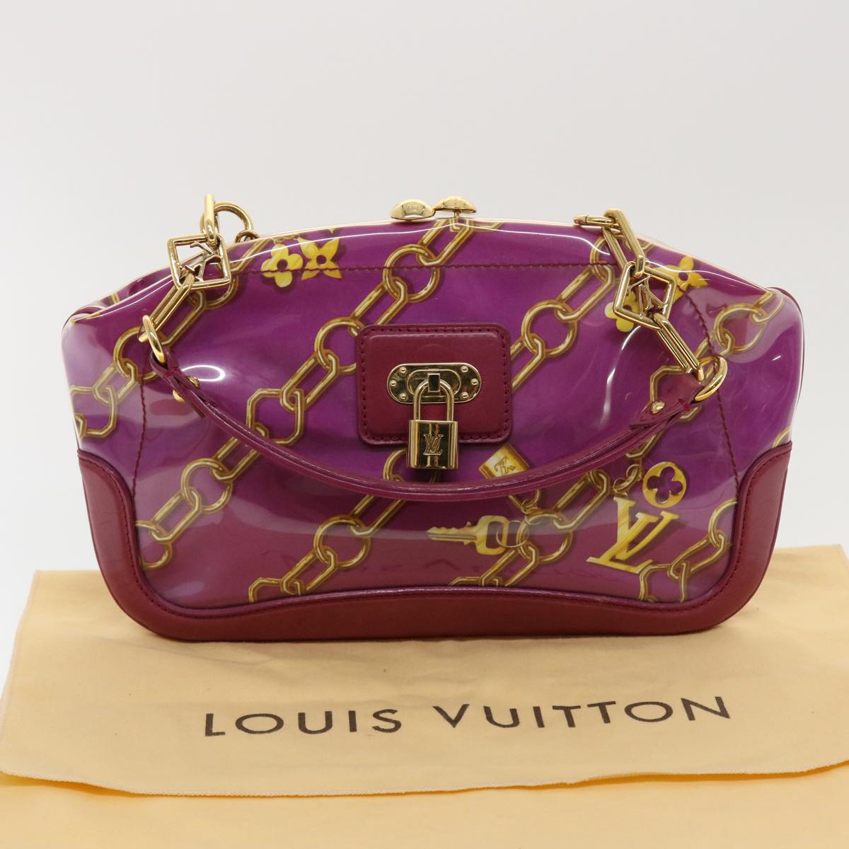 LOUIS VUITTON Monogram Charm Sac Fermoire Shoulder Bag Vinyl Fuchsia Auth 42945