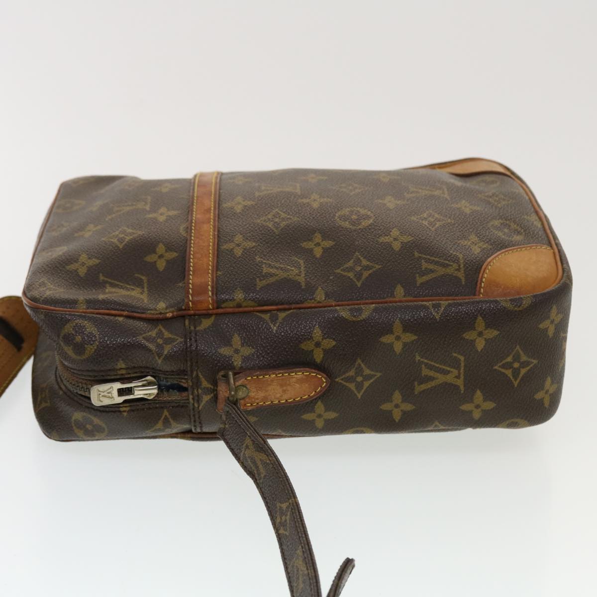 LOUIS VUITTON Monogram Danube MM Shoulder Bag M45264 LV Auth 42961