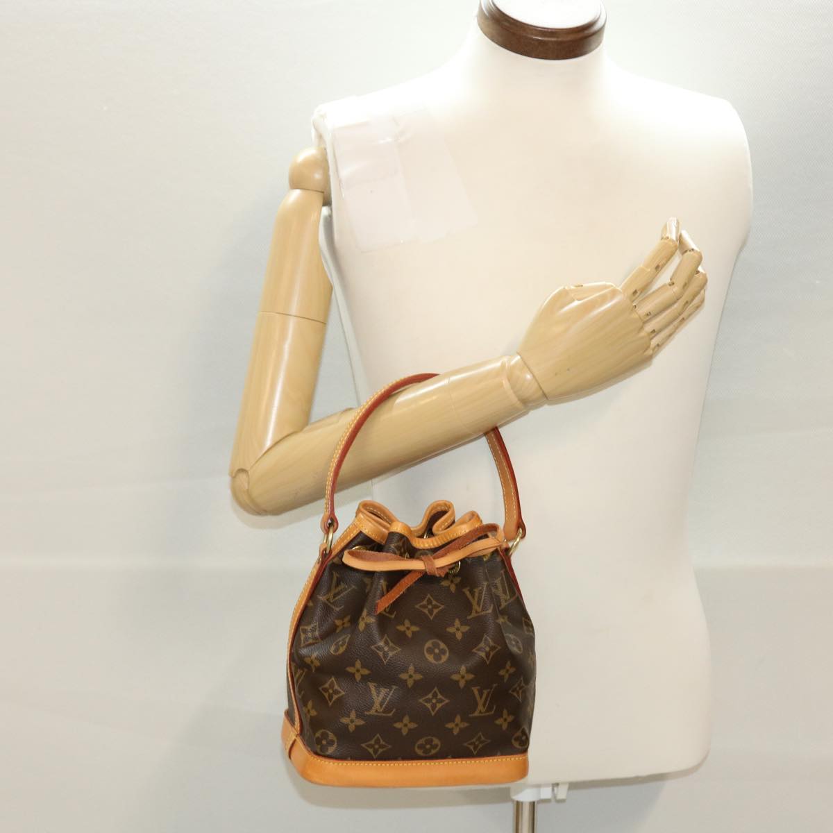 LOUIS VUITTON Monogram Mini Noe Hand Bag M42227 LV Auth 42971A