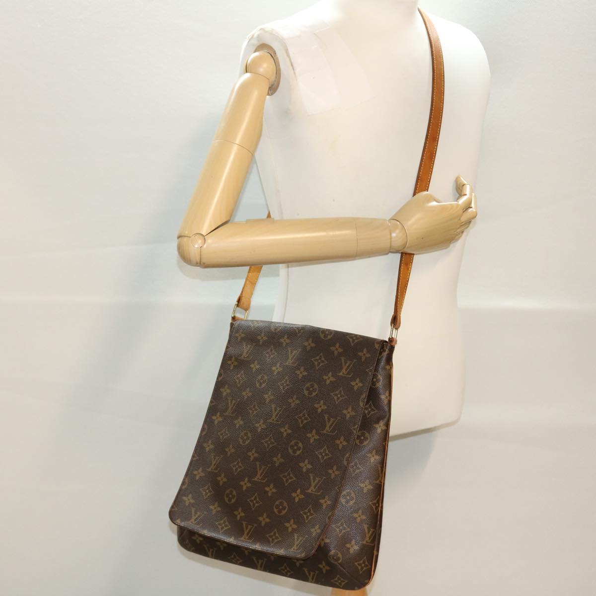 LOUIS VUITTON Monogram Musette Shoulder Bag M51256 LV Auth 42972