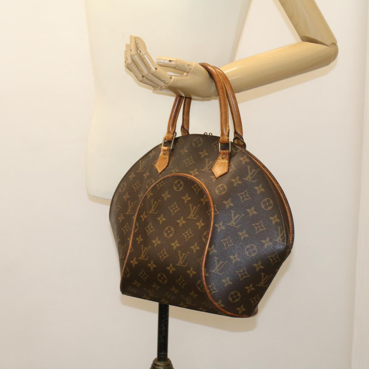 LOUIS VUITTON Monogram Ellipse MM Hand Bag M51126 LV Auth 42990