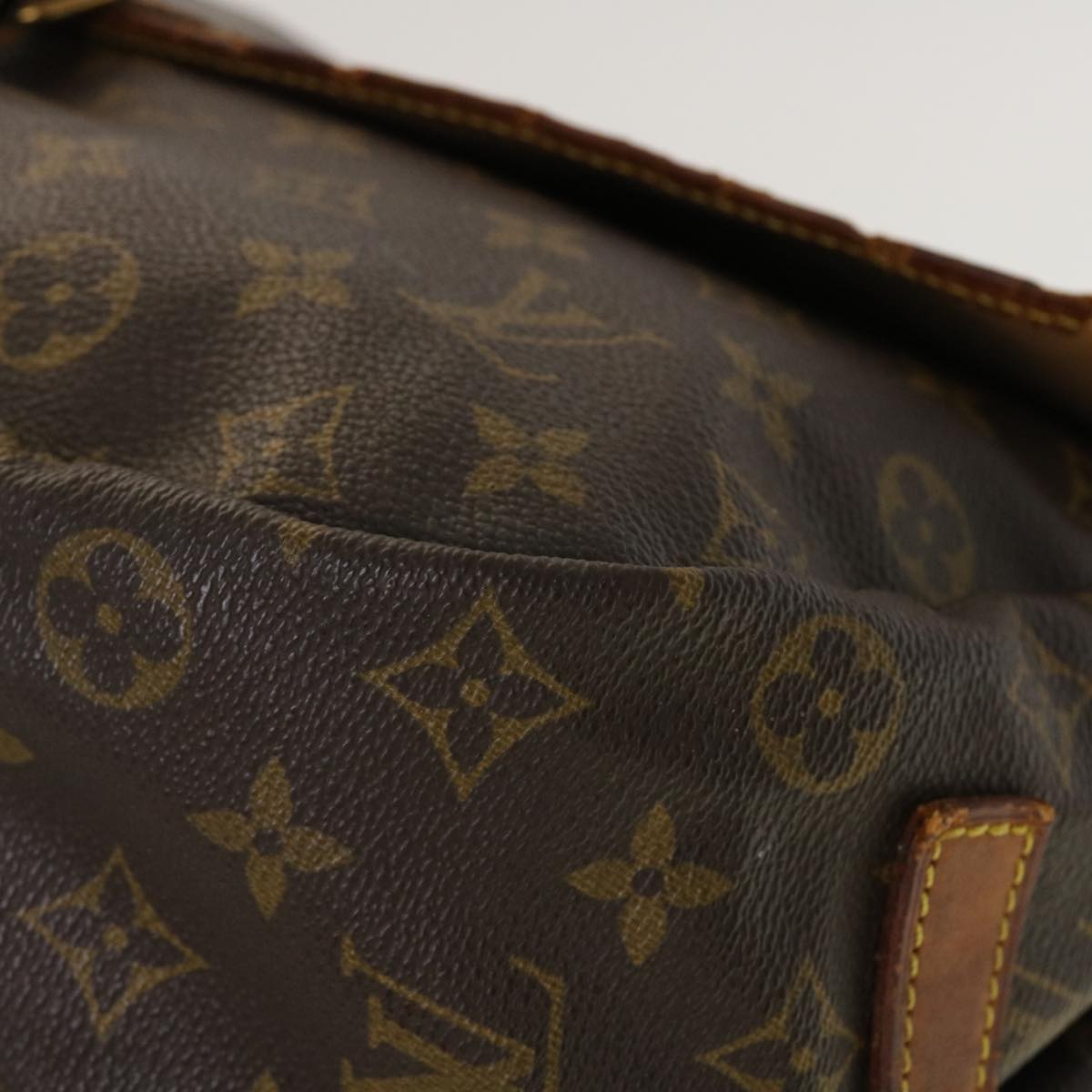 LOUIS VUITTON Monogram Saumur 35 Shoulder Bag M42254 LV Auth 42991