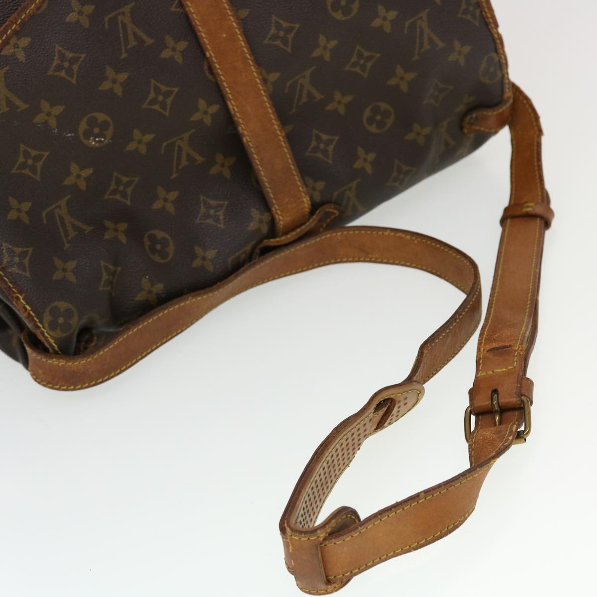 LOUIS VUITTON Monogram Saumur 35 Shoulder Bag M42254 LV Auth 42991