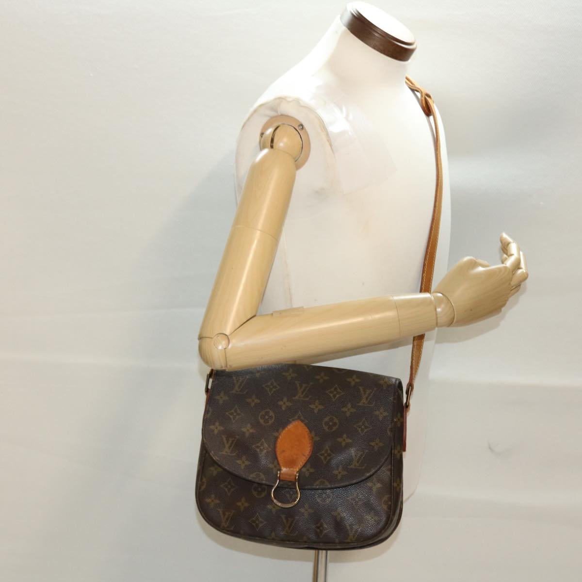 LOUIS VUITTON Monogram Saint Cloud GM Shoulder Bag M51242 LV Auth 43455