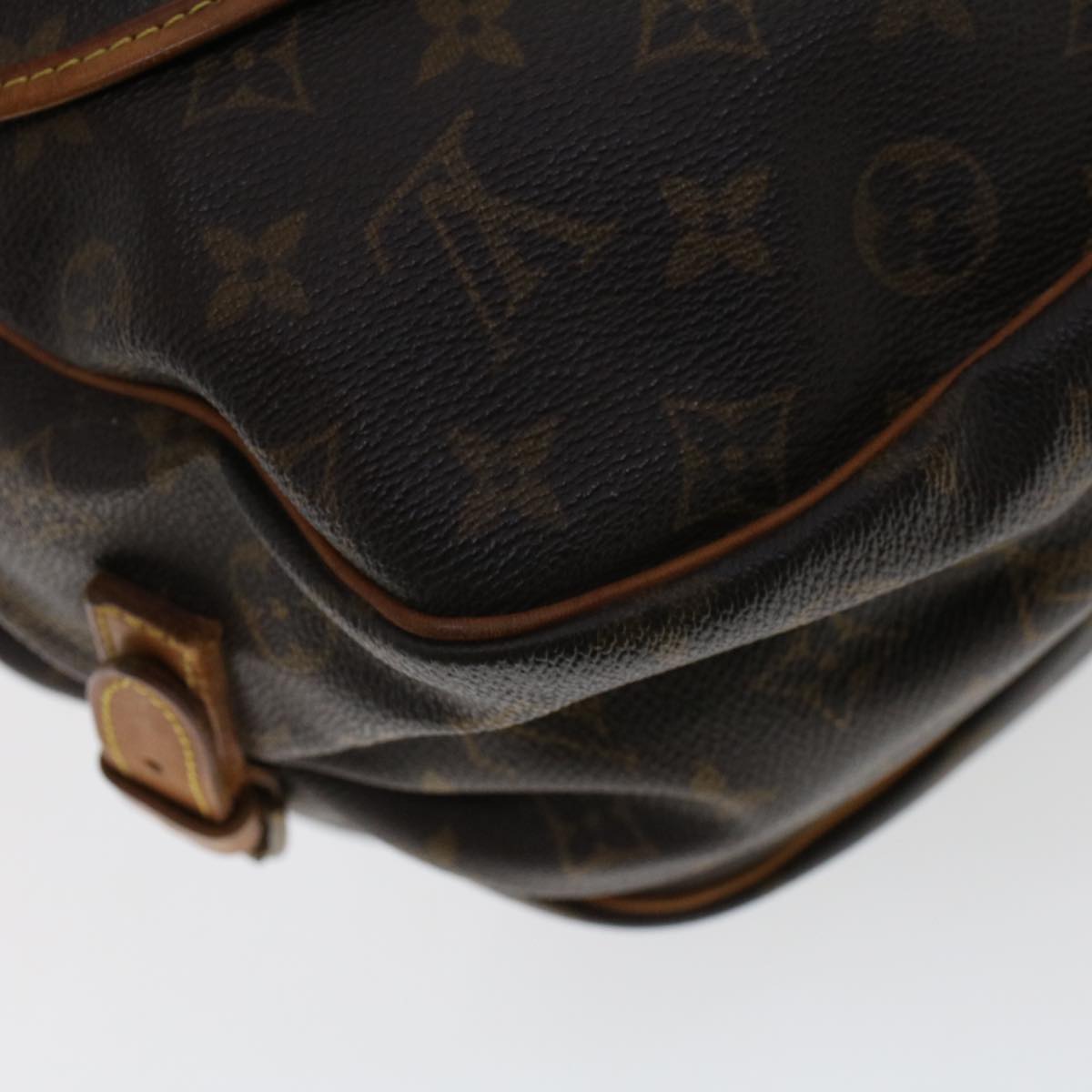 LOUIS VUITTON Monogram Saumur 35 Shoulder Bag M42254 LV Auth 43461