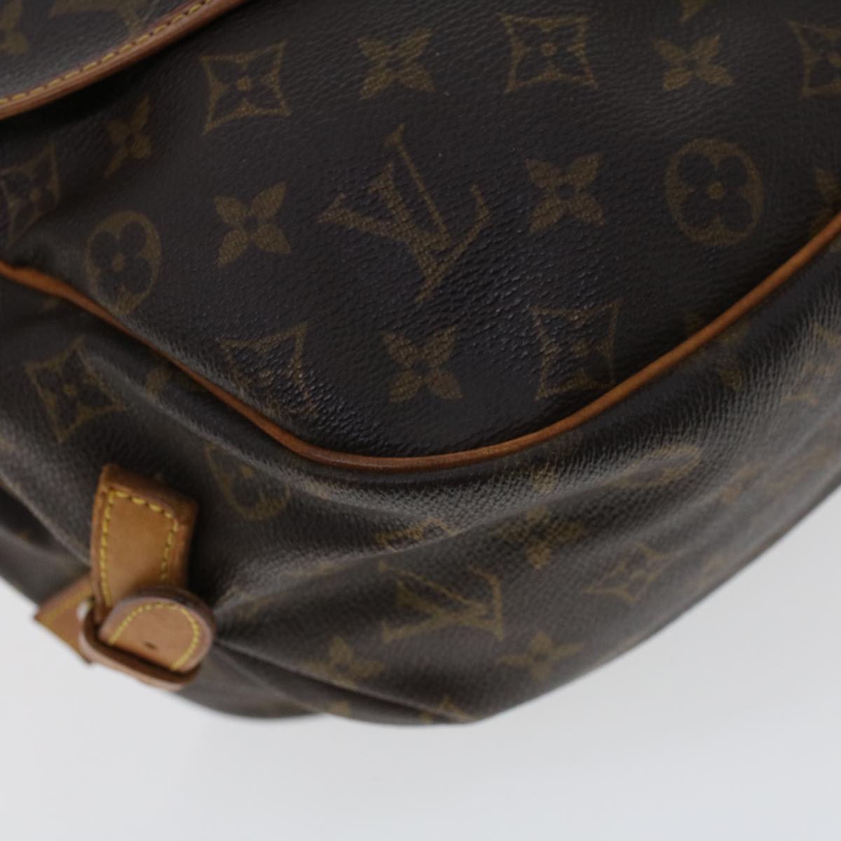 LOUIS VUITTON Monogram Saumur 35 Shoulder Bag M42254 LV Auth 43461