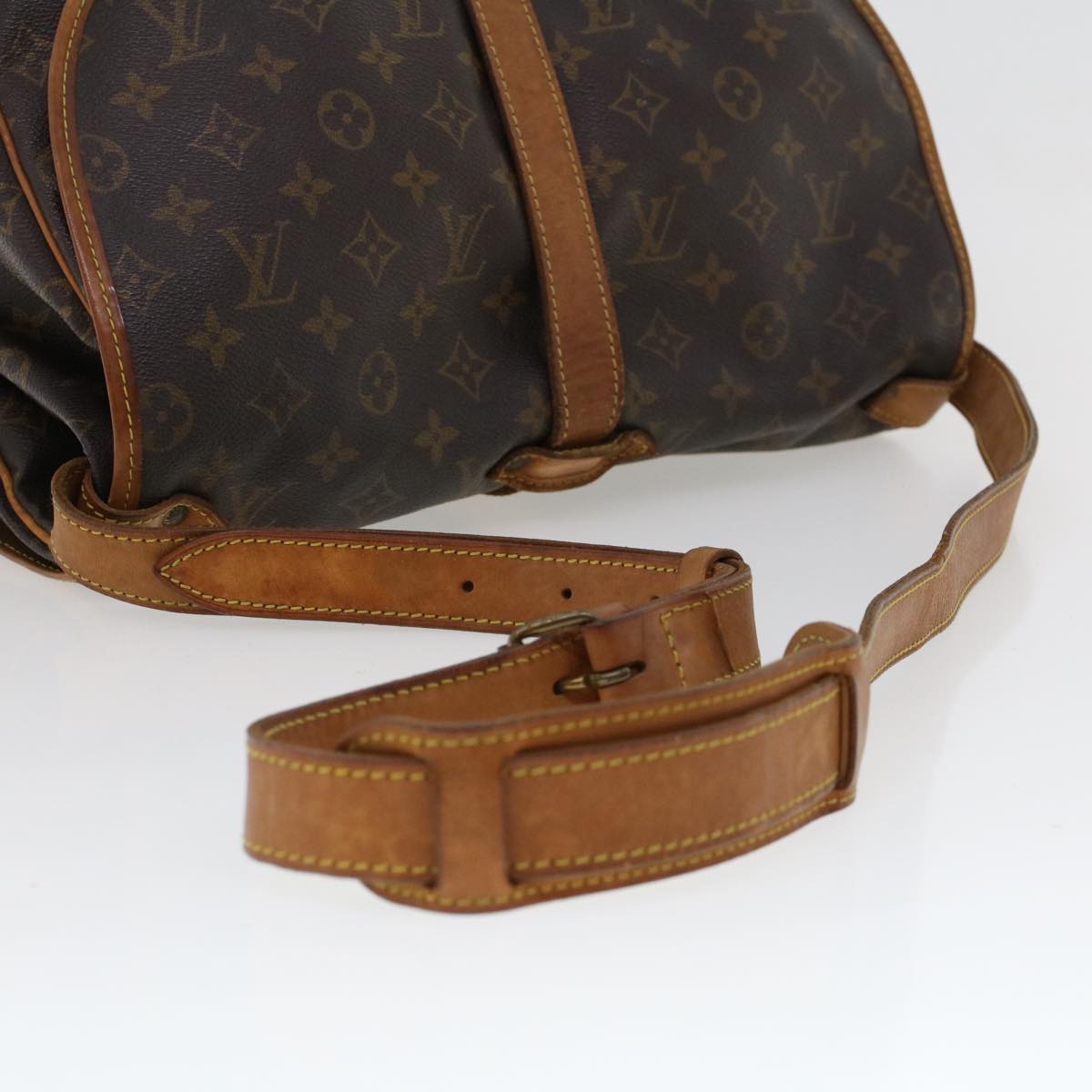 LOUIS VUITTON Monogram Saumur 35 Shoulder Bag M42254 LV Auth 43461