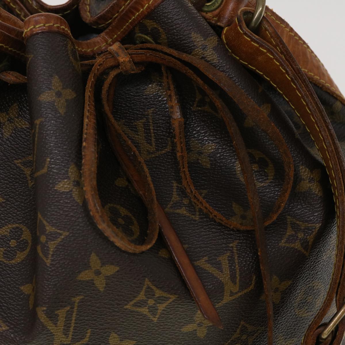 LOUIS VUITTON Monogram Noe Shoulder Bag M42224 LV Auth 43542