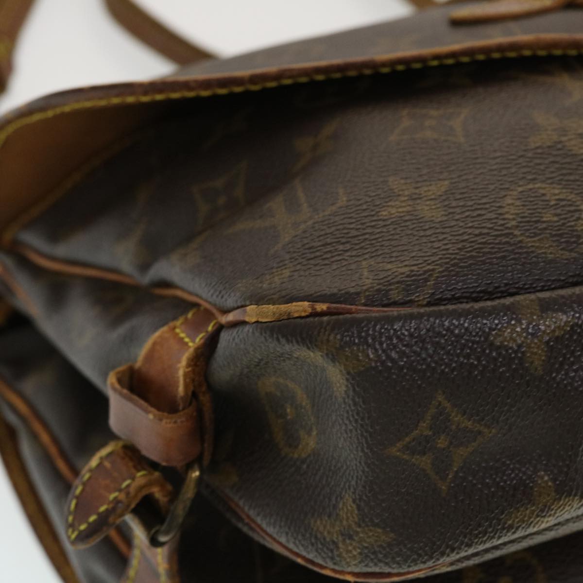 LOUIS VUITTON Monogram Saumur 30 Shoulder Bag M42256 LV Auth 43618