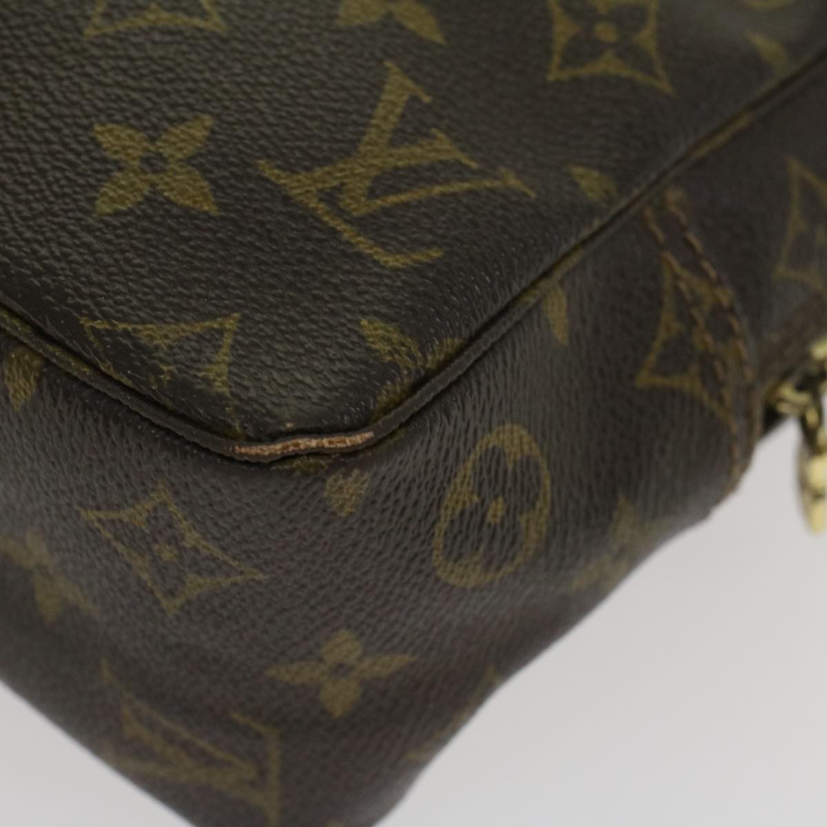 LOUIS VUITTON Monogram Trousse Toilette 28 Clutch Bag M47522 LV Auth 43622