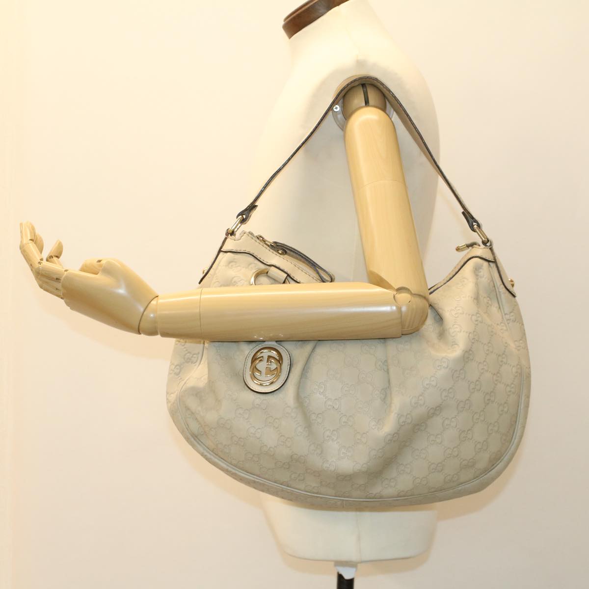 GUCCI GG Canvas Guccissima Shoulder Bag Beige 232955 Auth 43751