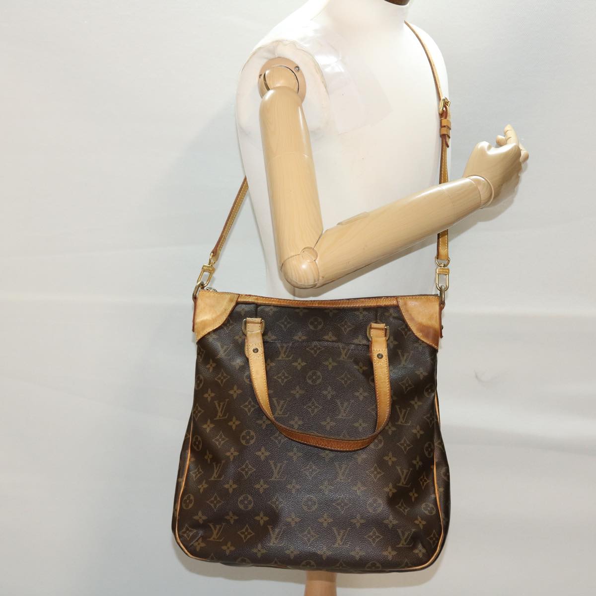 LOUIS VUITTON Monogram Odeon GM Shoulder Bag 2way M56388 LV Auth 43826