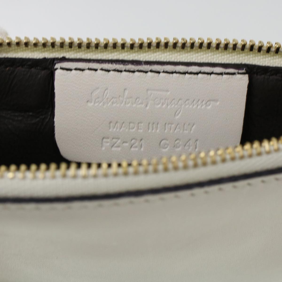 Salvatore Ferragamo Sofia Hand Bag Leather 2way White FZ-21 G341 Auth 43859