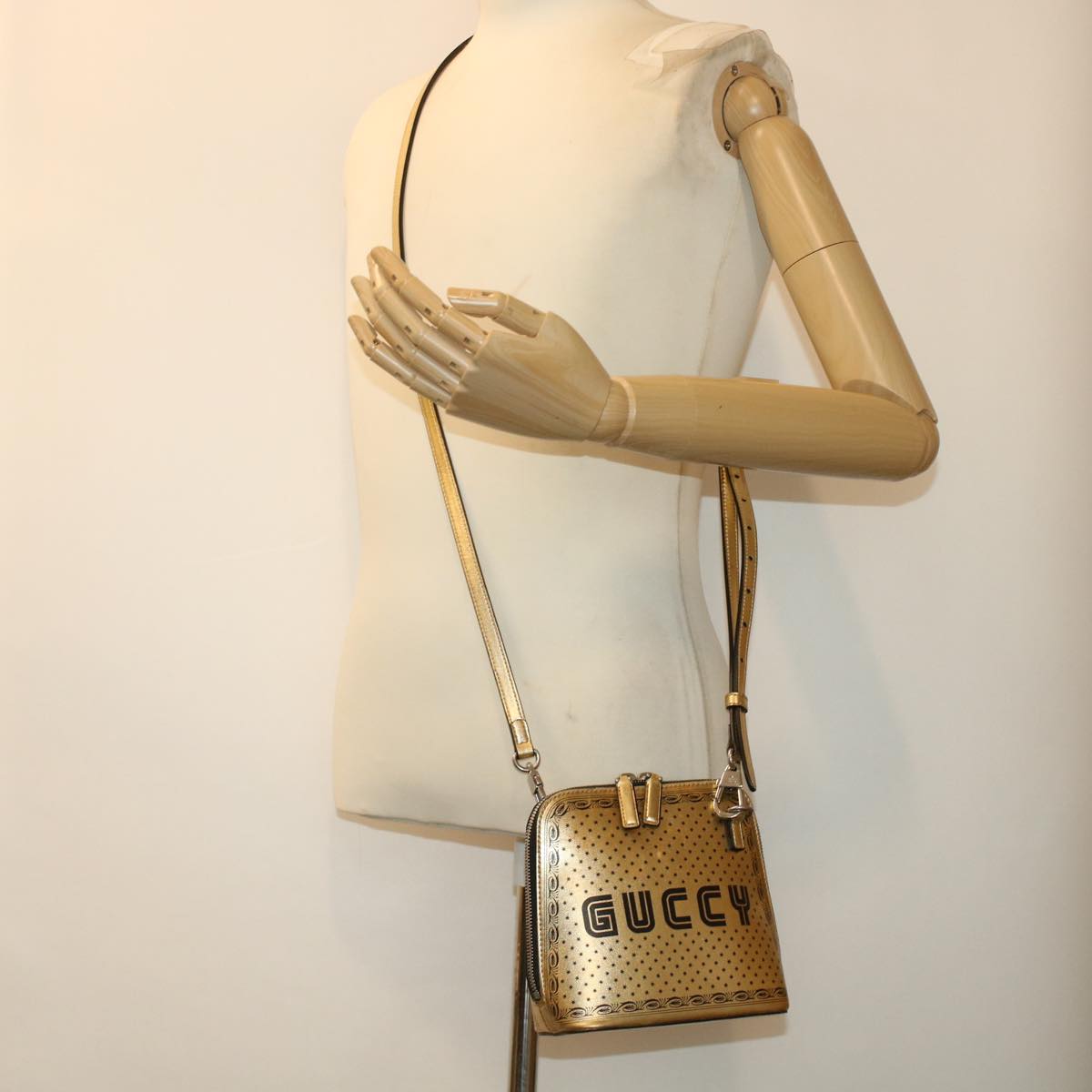 GUCCI Shoulder Bag Leather Gold 511189 Auth 43933