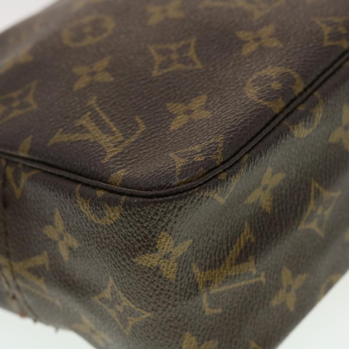 LOUIS VUITTON Monogram Trousse Toilette 28 Clutch Bag M47522 LV Auth 44242