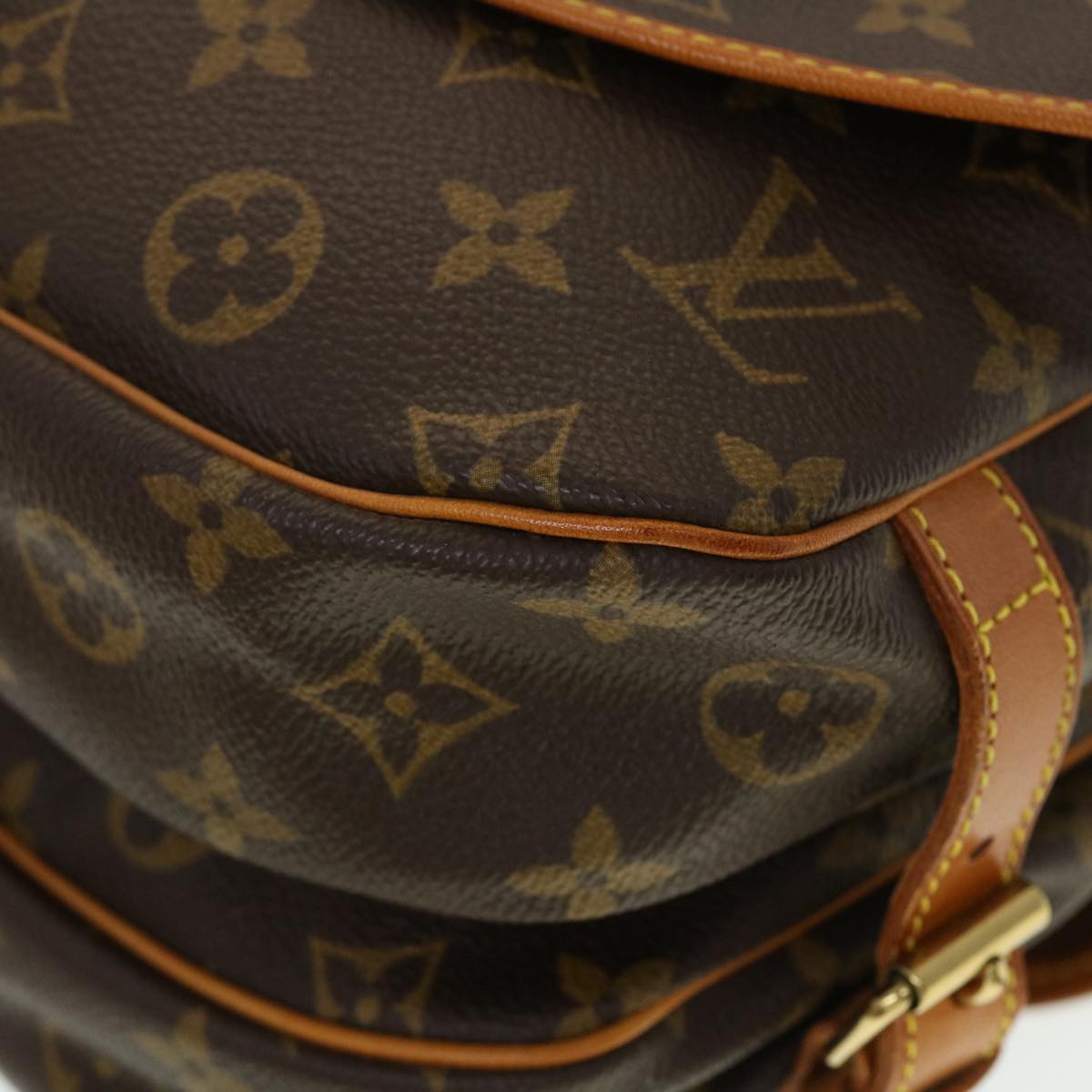 LOUIS VUITTON Monogram Saumur 30 Shoulder Bag M42256 LV Auth 44417