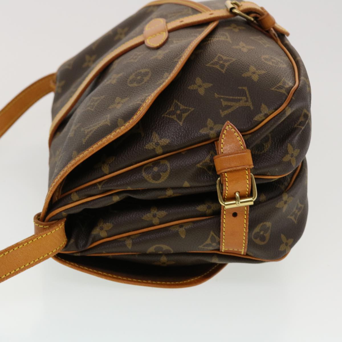 LOUIS VUITTON Monogram Saumur 30 Shoulder Bag M42256 LV Auth 44417