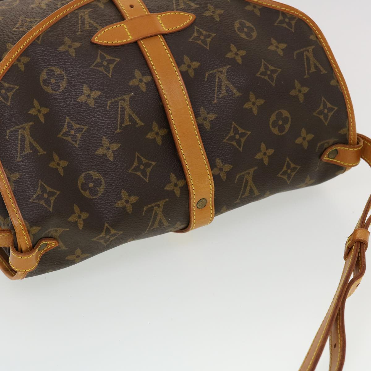 LOUIS VUITTON Monogram Saumur 30 Shoulder Bag M42256 LV Auth 44417