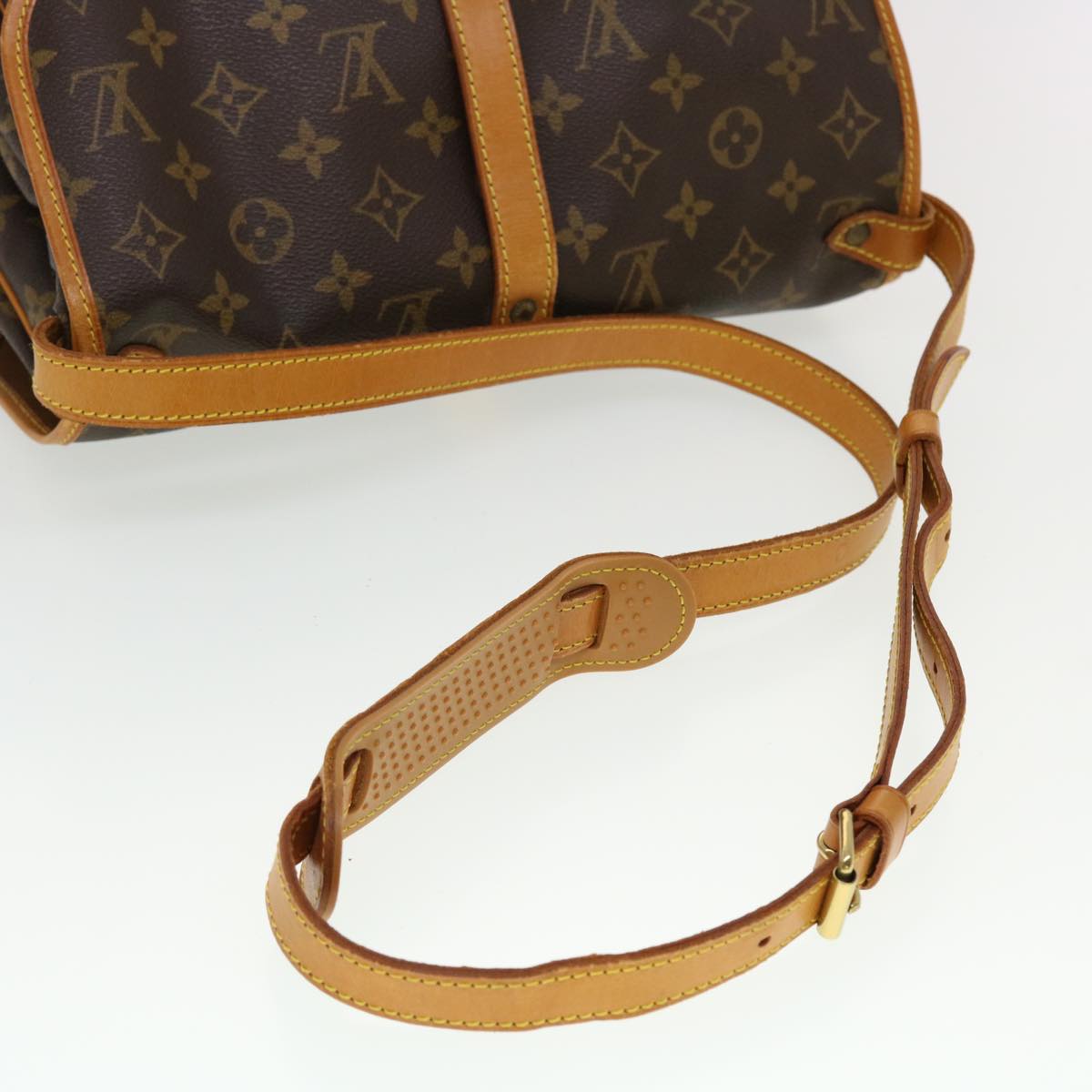 LOUIS VUITTON Monogram Saumur 30 Shoulder Bag M42256 LV Auth 44417