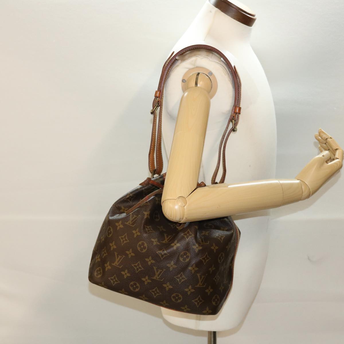 LOUIS VUITTON Monogram Petit Noe Shoulder Bag M42226 LV Auth 44445