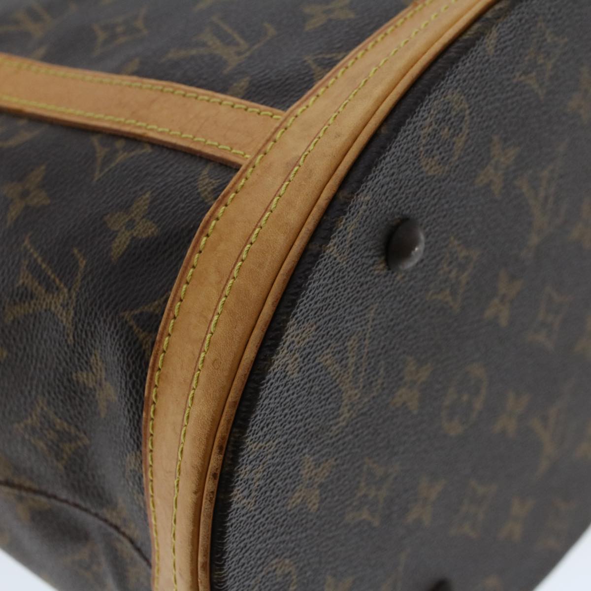 LOUIS VUITTON Monogram Bucket GM Shoulder Bag M42236 LV Auth 44535