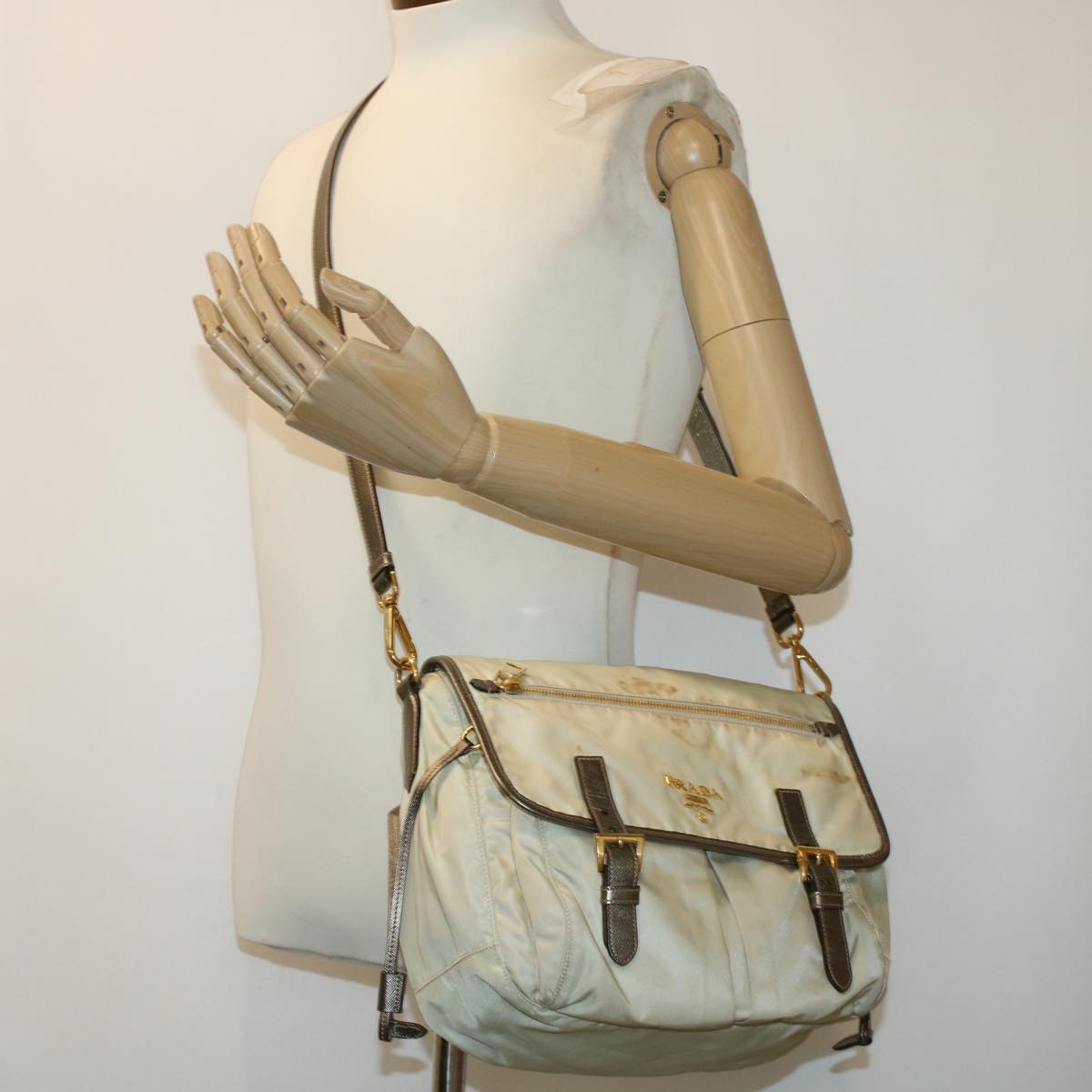 PRADA Shoulder Bag Nylon Beige Auth 44812