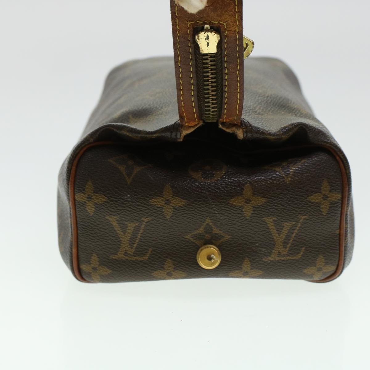 LOUIS VUITTON Monogram Trousse Patte Pression Cosmetic Pouch M47636 Auth 44836