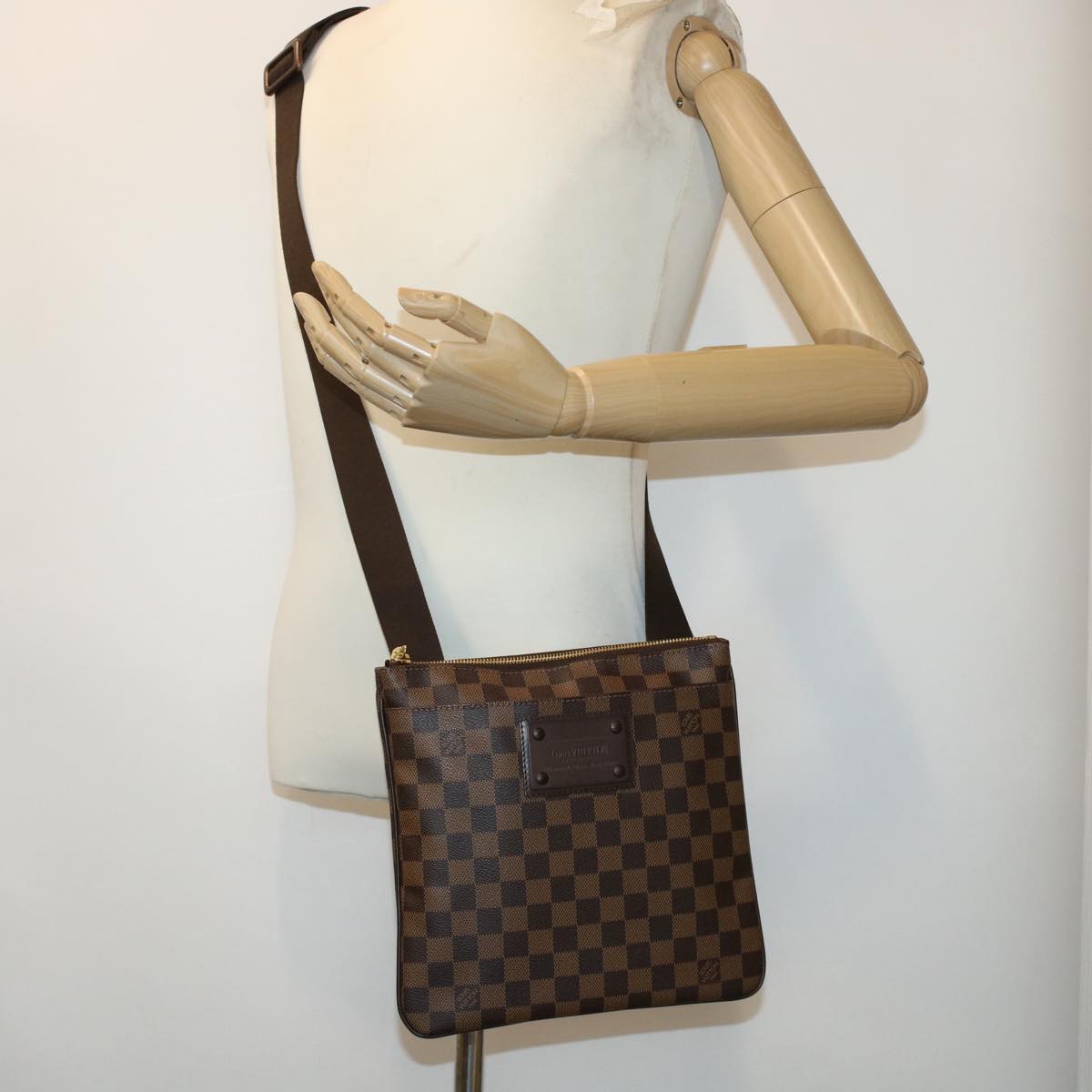 LOUIS VUITTON Damier Ebene Pochette Plat Brooklyn Bag N41100 Auth 45052A