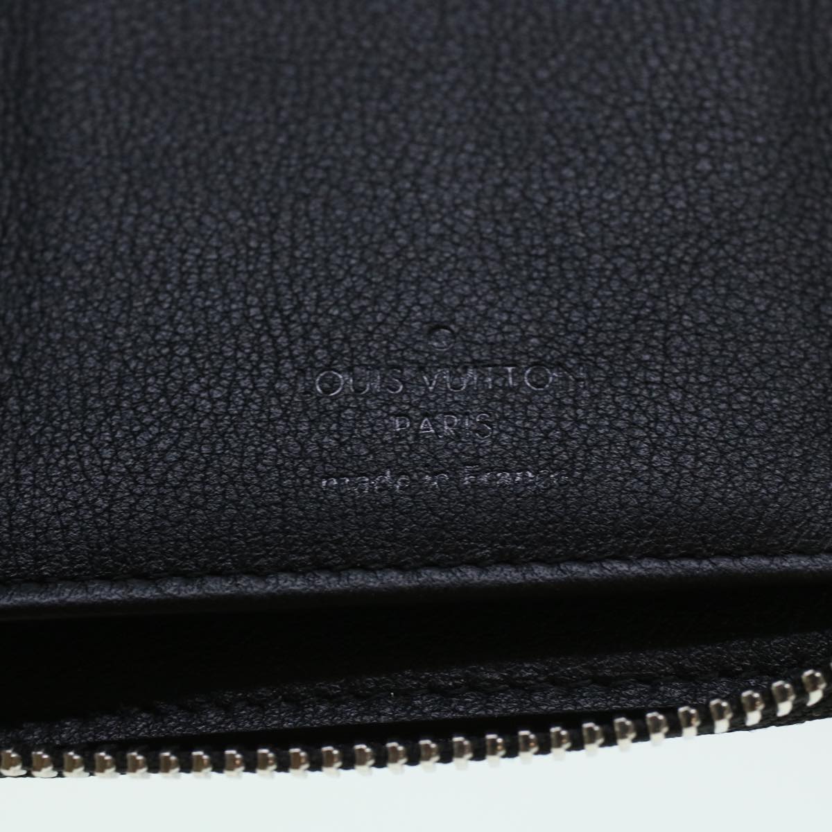 LOUIS VUITTON Zippy Wallet Vertical Taurillon Leather Black M58804 Auth 45066A