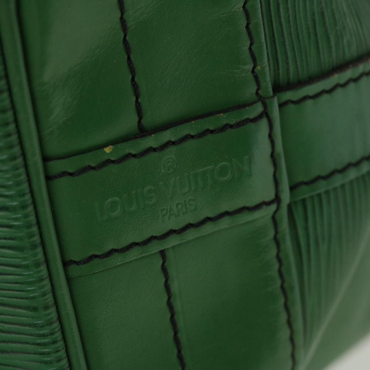 LOUIS VUITTON Epi Noe Shoulder Bag Green M44004 LV Auth 45111