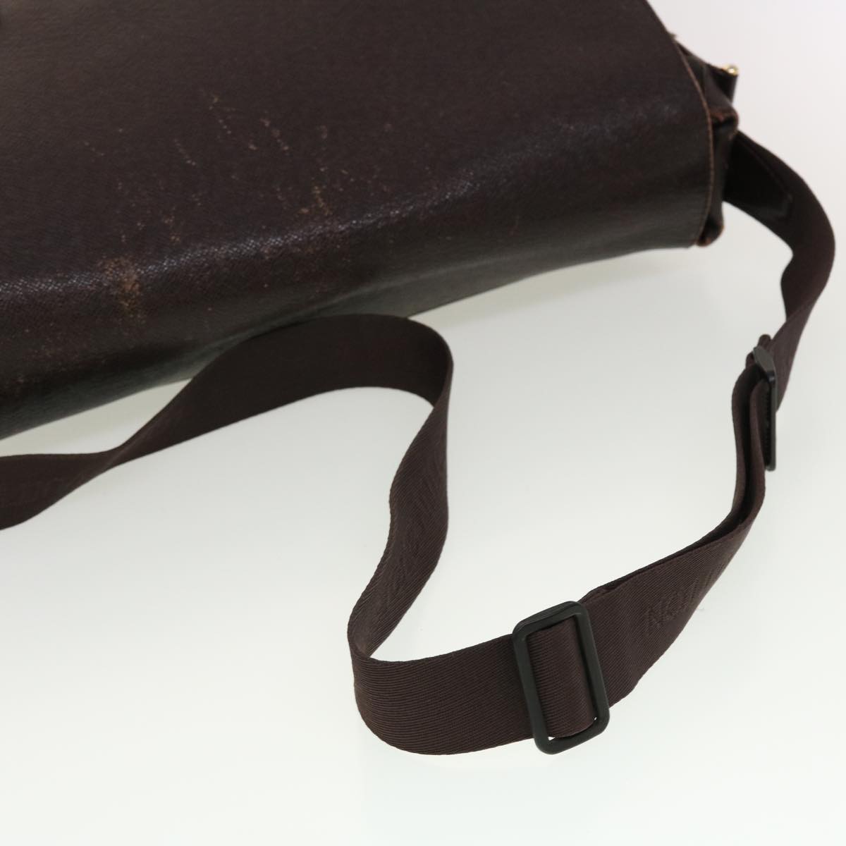 LOUIS VUITTON Taiga Leather Delsous Shoulder Bag Acajou M30166 LV Auth 45151