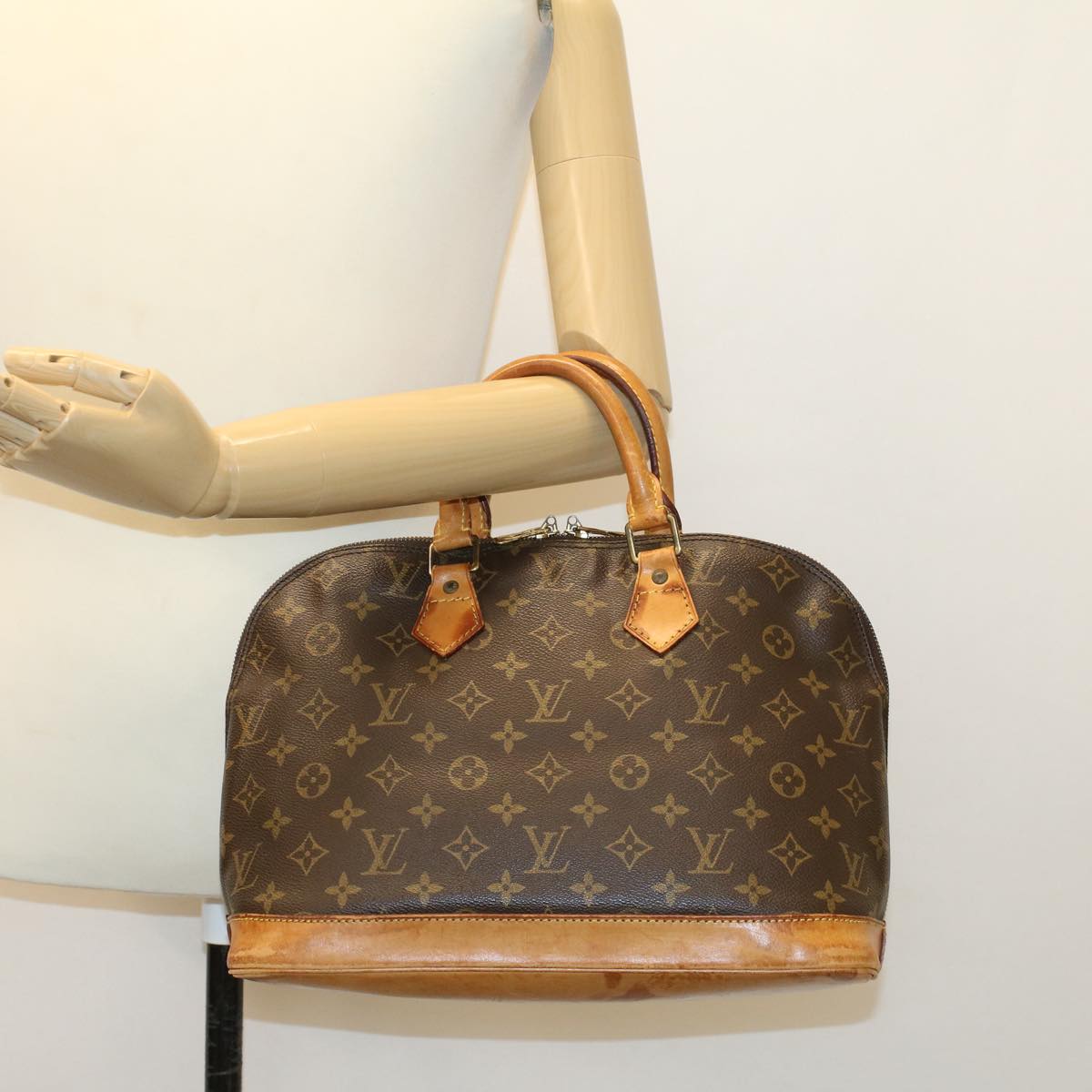 LOUIS VUITTON Monogram Alma Hand Bag M51130 LV Auth 45309