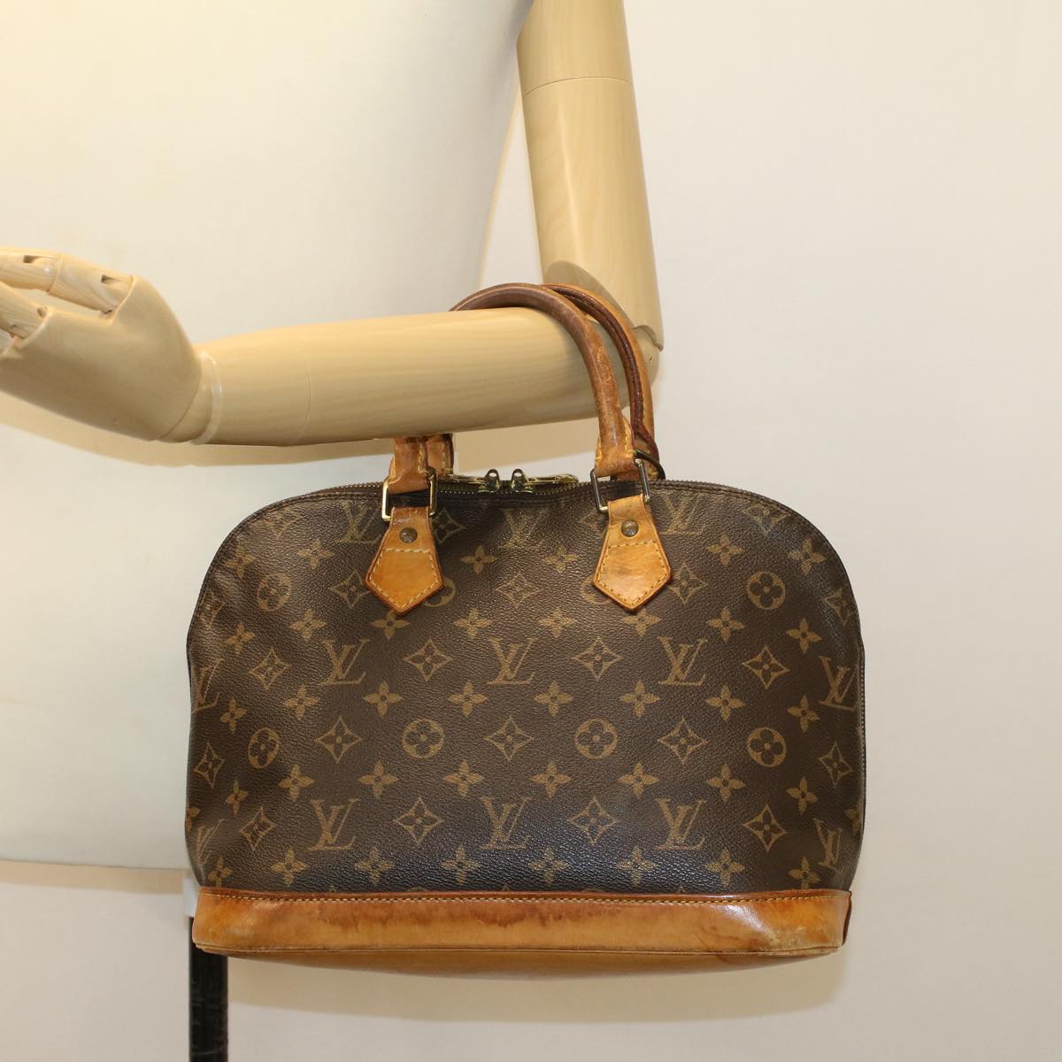 LOUIS VUITTON Monogram Alma Hand Bag M51130 LV Auth 45310