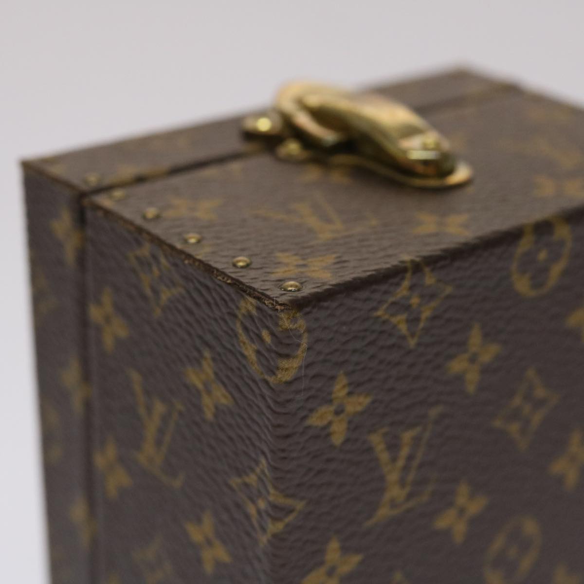 LOUIS VUITTON Monogram Accessory Case LV Auth 45442A