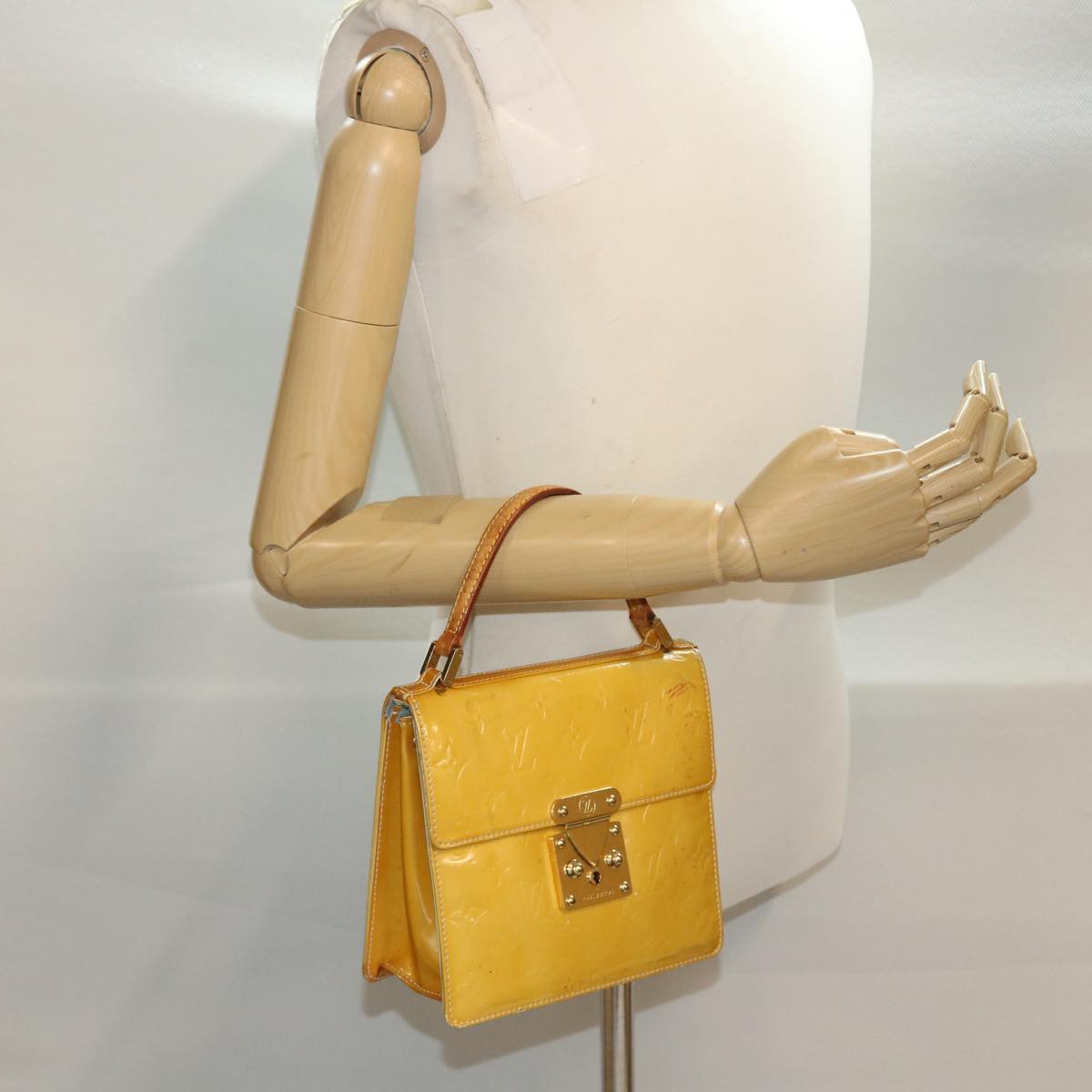 LOUIS VUITTON Monogram Vernis Spring Street Hand Bag Yellow M91068 Auth 45466