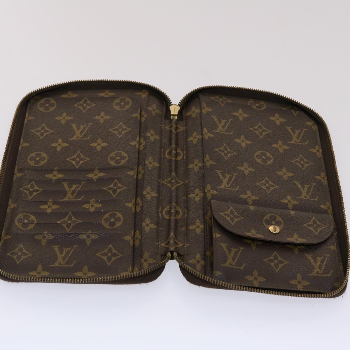 LOUIS VUITTON Monogram Poche Escapade Travel Case M60113 LV Auth 45496