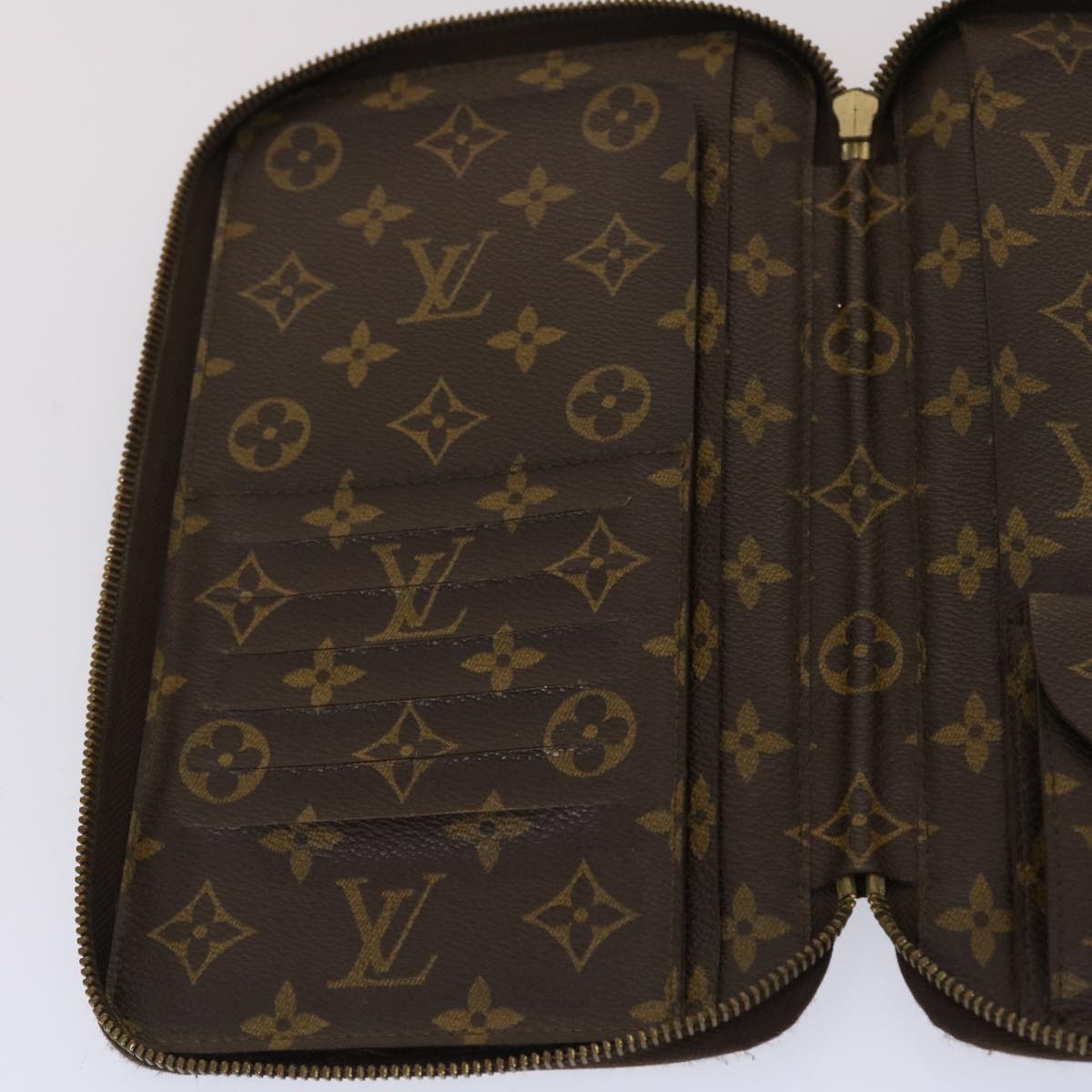 LOUIS VUITTON Monogram Poche Escapade Travel Case M60113 LV Auth 45496