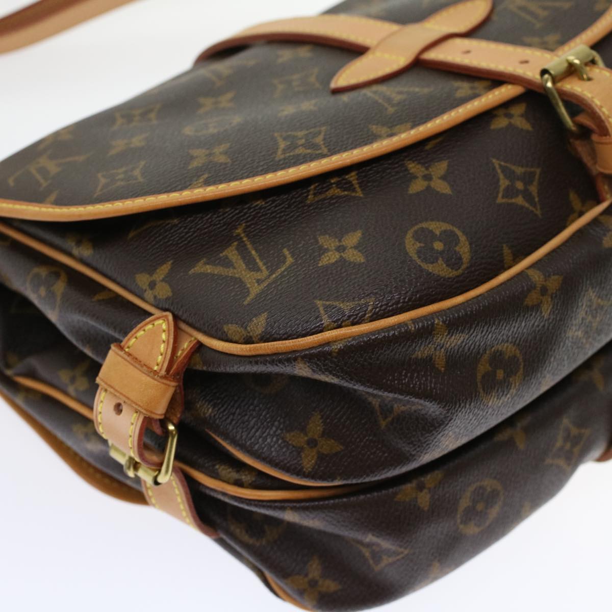 LOUIS VUITTON Monogram Saumur 30 Shoulder Bag M42256 LV Auth 45666A